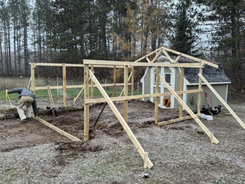 how do i build a chicken run